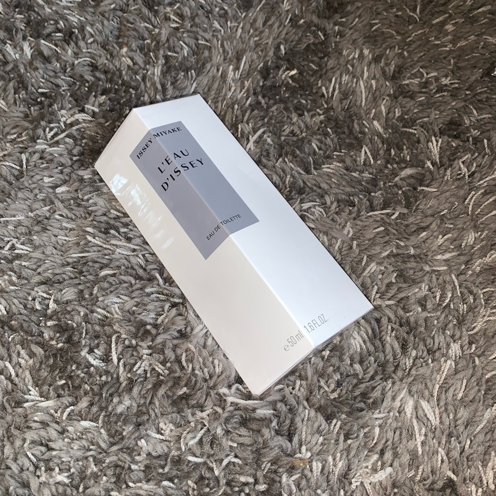 Issey miyake